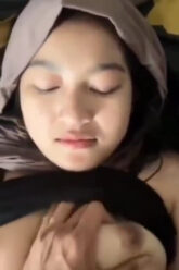 WIDYA Hijab Kena Ewe