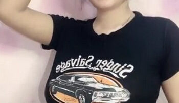 LAURA KAsih Live Show Totalitas