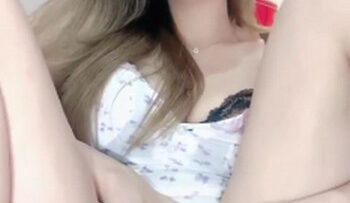 LILA Cantik Kobel Memek Tanpa Masker