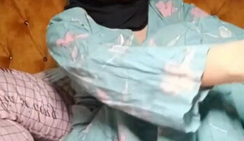 Gadis Hijab Lugu Ngocoknya Ganas