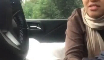 HIJAB Ngocok DI Mobil Lanjut masuk Hotel
