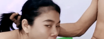 Mulutnya SHANUM Di Sodok batang