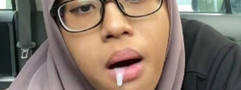 RINA Pegawai Honorer Nyotong Di Parkiran Kantor