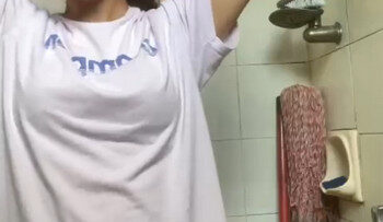 SHEHAN Mahasiswi Rekaman Mandi