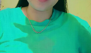 NAURA Gadis Desa Belajar Live