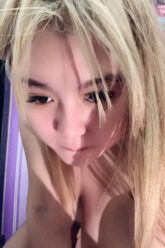 LAURAKASIH Muncrat Berkali kali