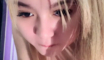 LAURAKASIH Muncrat Berkali kali