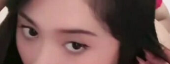 PINKI YELLOW Suka Ngemut