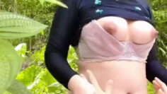 Pasangan Ngewe Di Kebon