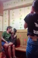 RIRIN PUREL Di Sososr Pelanggan