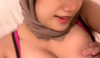 Kompilasi NEHA HIJAB Crot Mulut